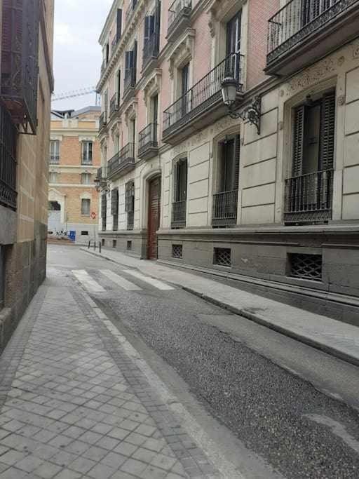 Acogedor Apartamento En Gran Via Madrid Kültér fotó